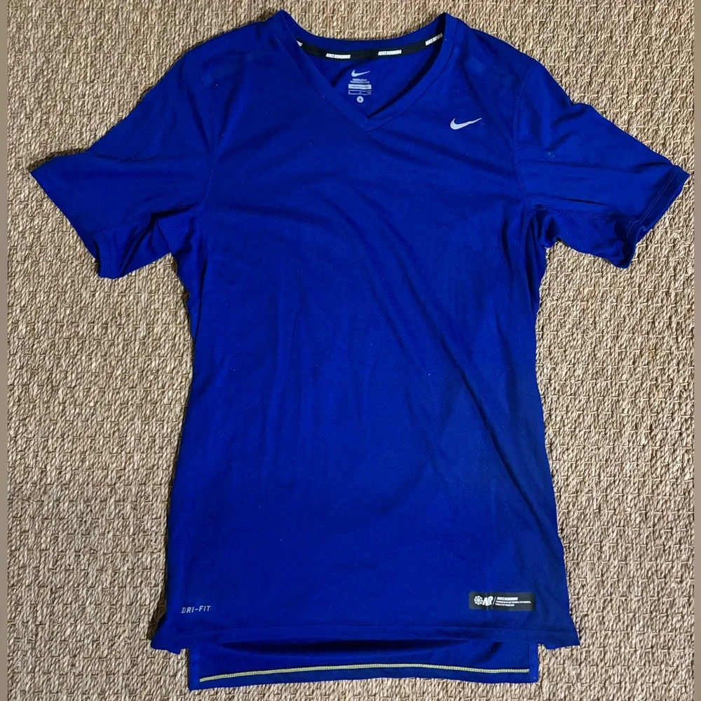 NIKE Athletic Top